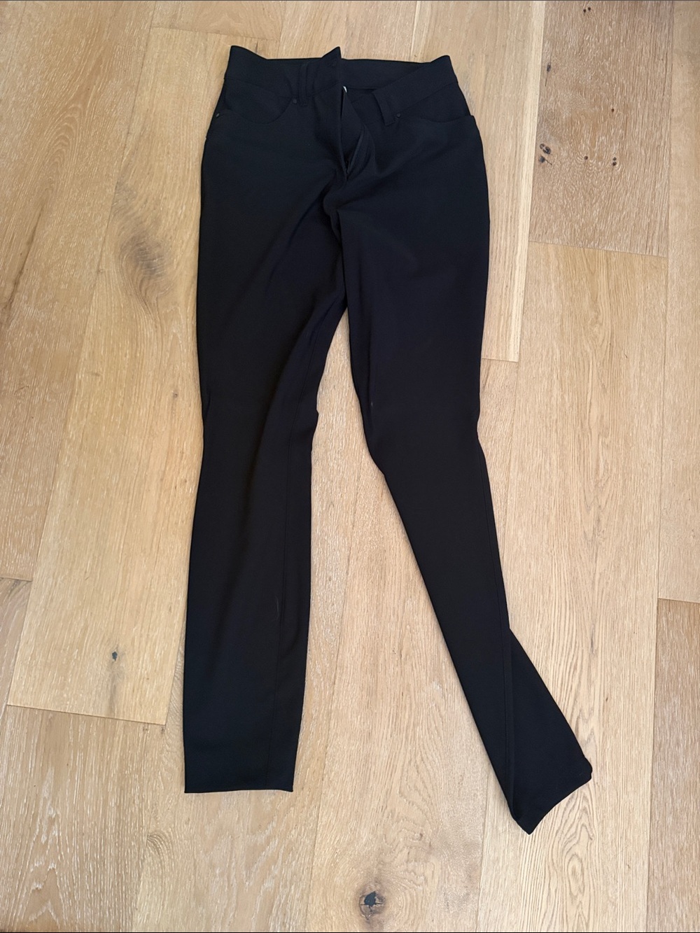 lululemon athletica Black Stretch twill golf pants full length.